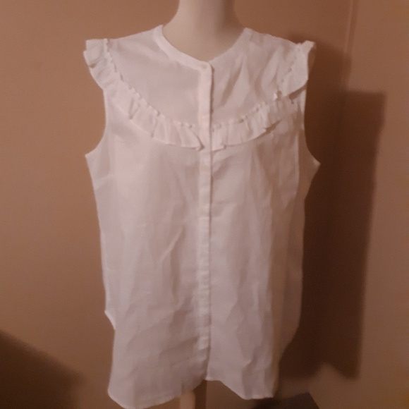 Old Navy Tops - Old Navy Womans White Blouse Old Navy Tops - Old Navy Womans White Blouse